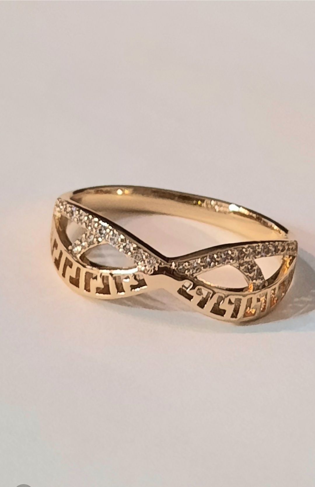 Gold filled görög mintás hullámos köves gyűrű
